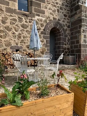 Chambres Et Maisons D'Hotes Du Prieure De La Bajasse - Le 1150 Vieille-Brioude 0*,  France